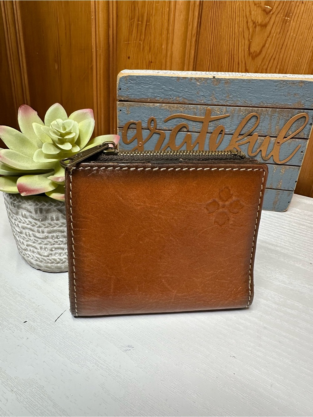 Patricia Nash Brown Leather Zip Around Wallet - Picture 10 of 11